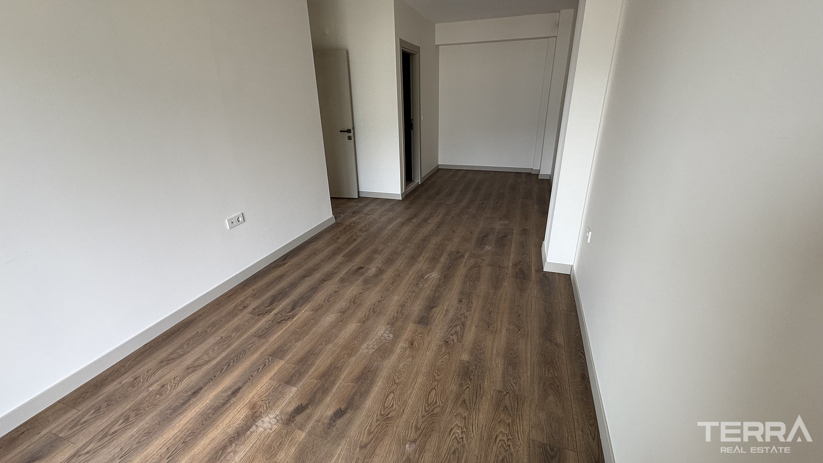 Spacious Apartments for Sale in İzmir, Bornova, Turkey - 113673