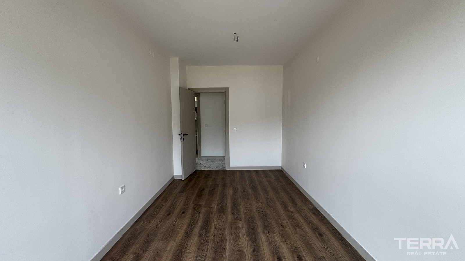 Spacious Apartments for Sale in İzmir, Bornova, Turkey - 113676