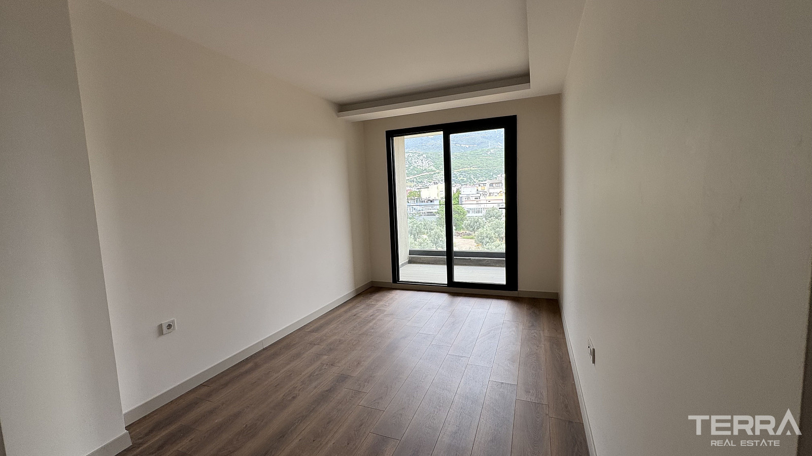 Spacious Apartments for Sale in İzmir, Bornova, Turkey - 113677