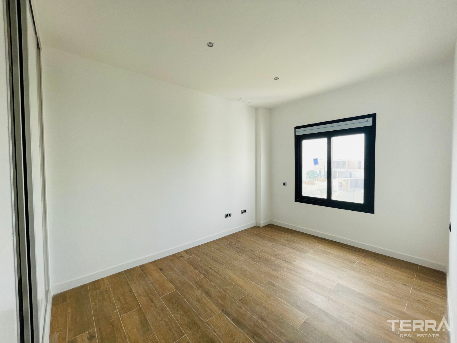 Villas with Sea View for Sale in Torremuelle, Benalmádena, Spain - 113720