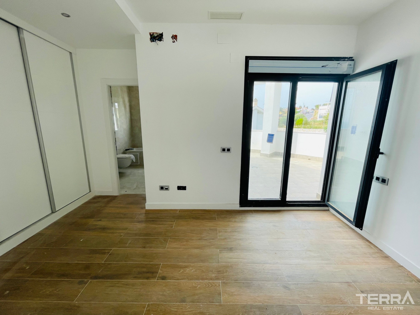 Villas with Sea View for Sale in Torremuelle, Benalmádena, Spain - 113732