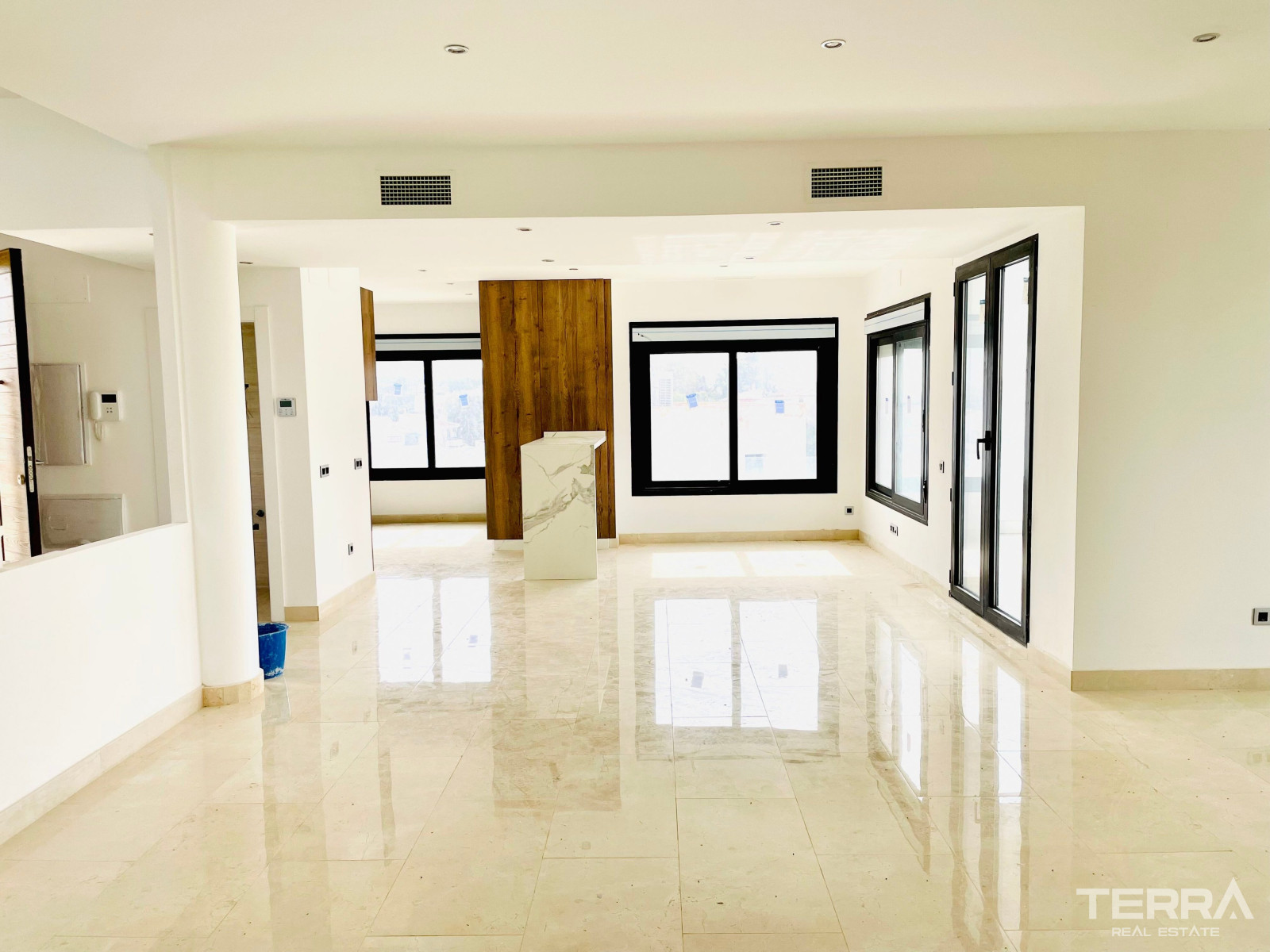 Villas with Sea View for Sale in Torremuelle, Benalmádena, Spain - 113746