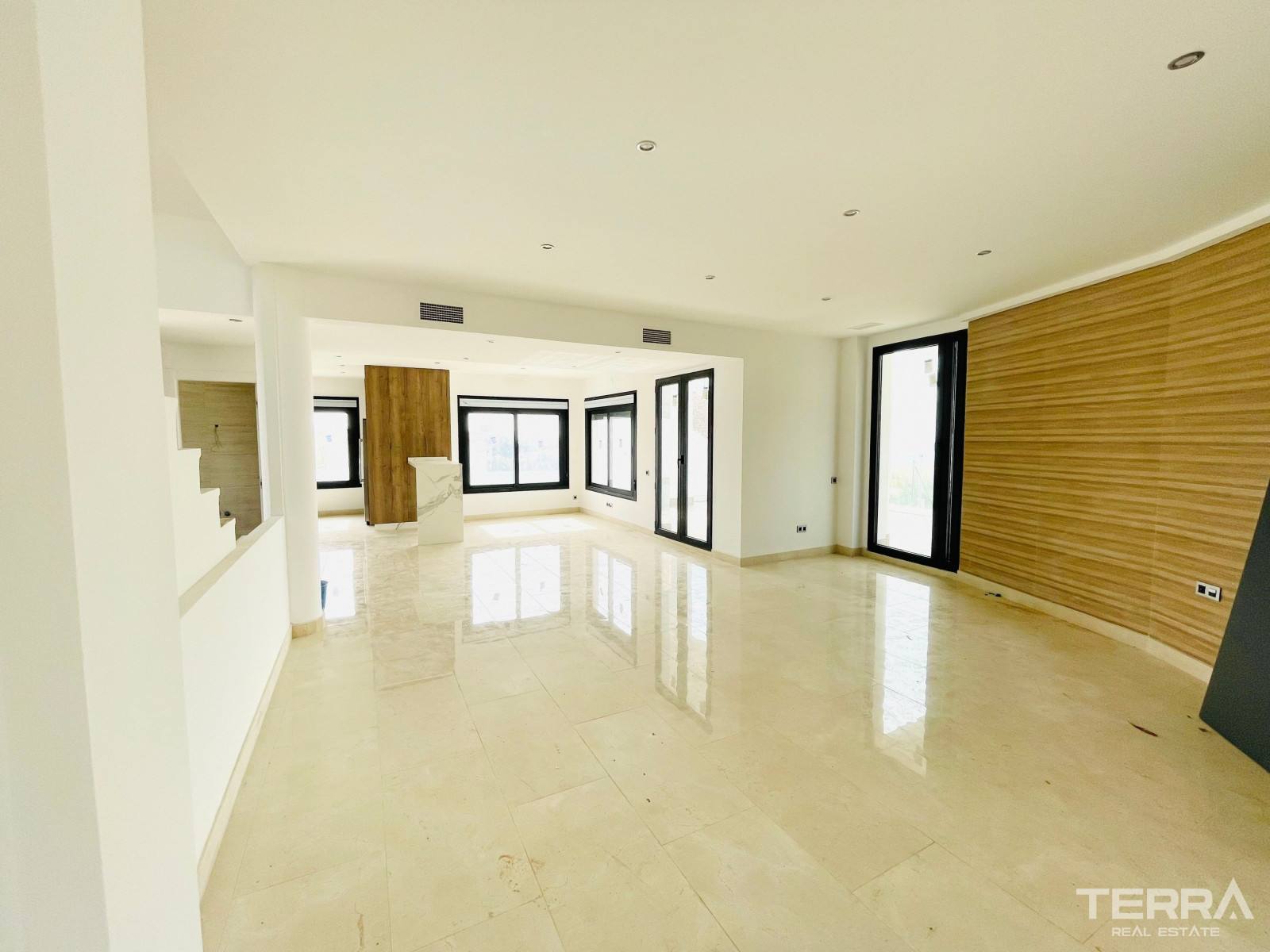 Villas with Sea View for Sale in Torremuelle, Benalmádena, Spain - 113752