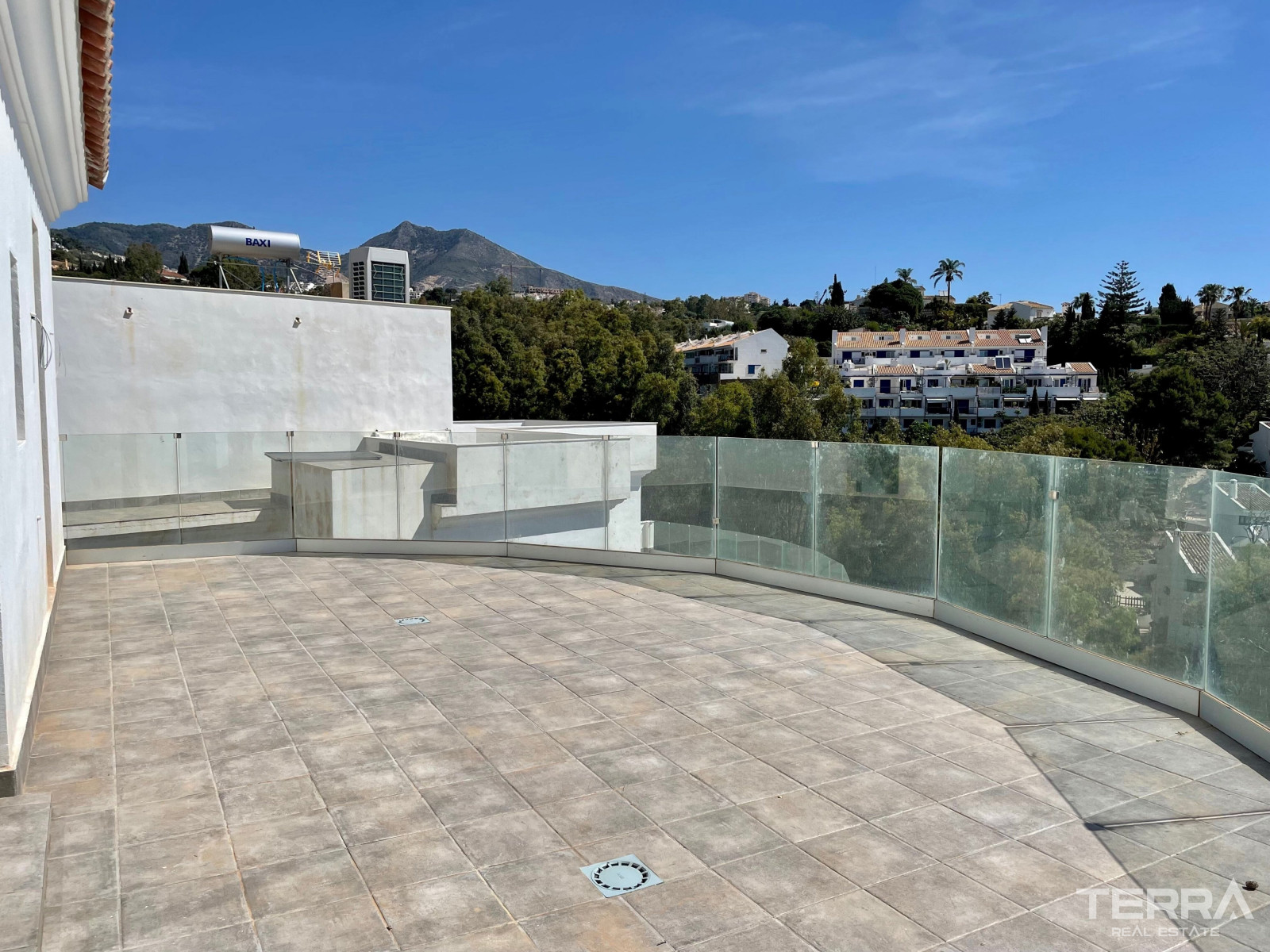 Villas with Sea View for Sale in Torremuelle, Benalmádena, Spain - 113767