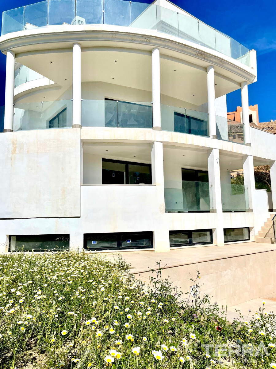 Villas with Sea View for Sale in Torremuelle, Benalmádena, Spain - 113781