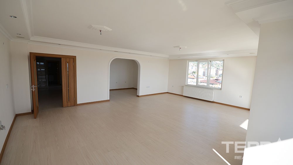 Large penthouse apartments in Alanya City with castle and sea view - 6269