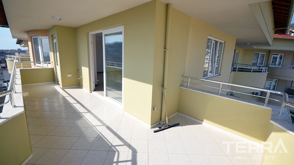 Large penthouse apartments in Alanya City with castle and sea view - 6287