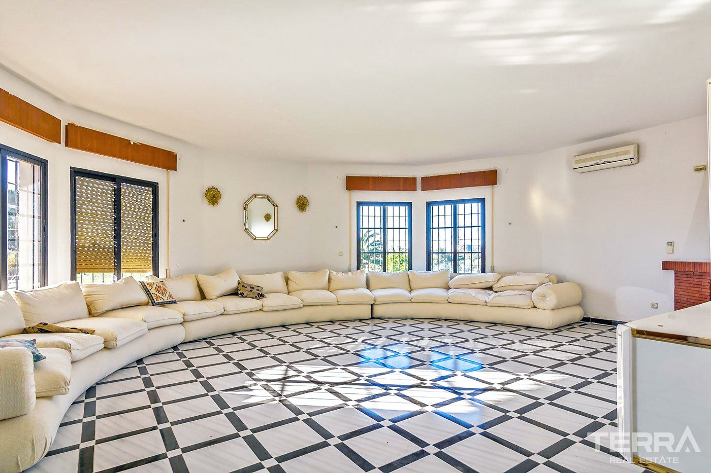Detached House with Sea Views in Benalmadena, Costa del Sol, Spain - 114219
