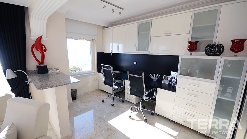 Beachfront apartment for sale in Mahmutlar, Alanya - 6485