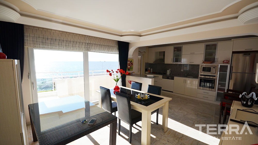 Beachfront apartment for sale in Mahmutlar, Alanya - 6486