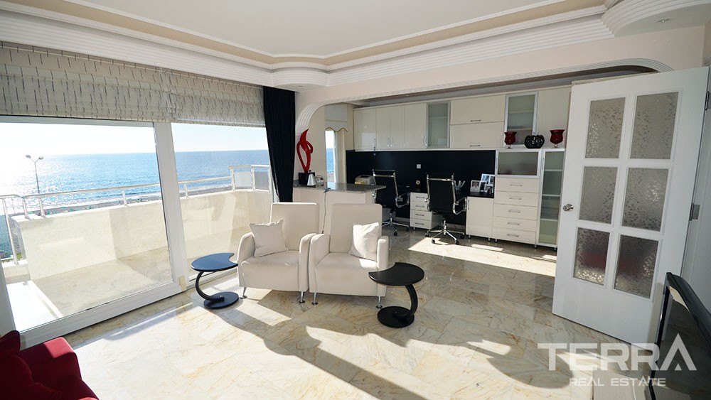 Beachfront apartment for sale in Mahmutlar, Alanya - 6487