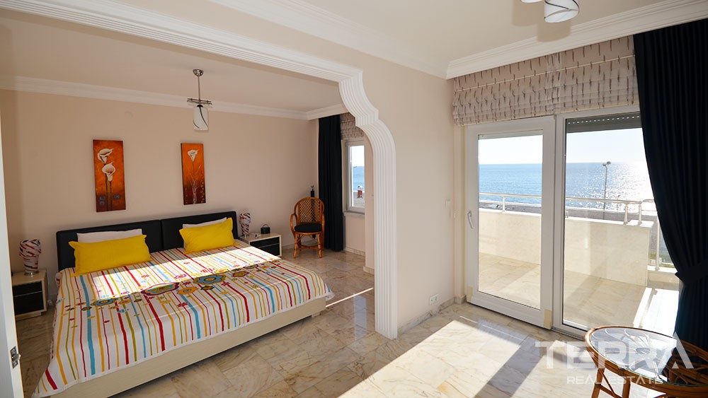 Beachfront apartment for sale in Mahmutlar, Alanya - 6489