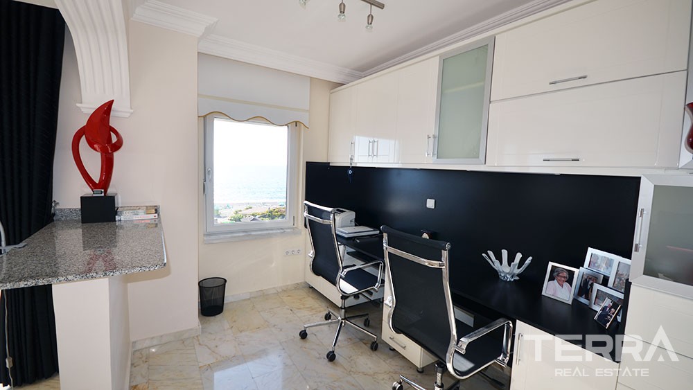Beachfront apartment for sale in Mahmutlar, Alanya - 6490