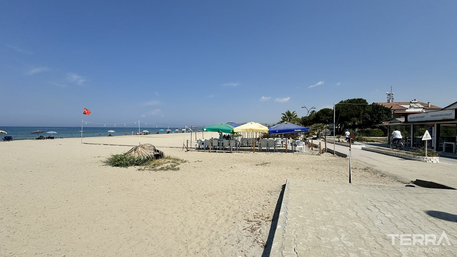 Villa with Private Pool and Garden for Sale in Kuşadası, Aydın, Turkey - 115377