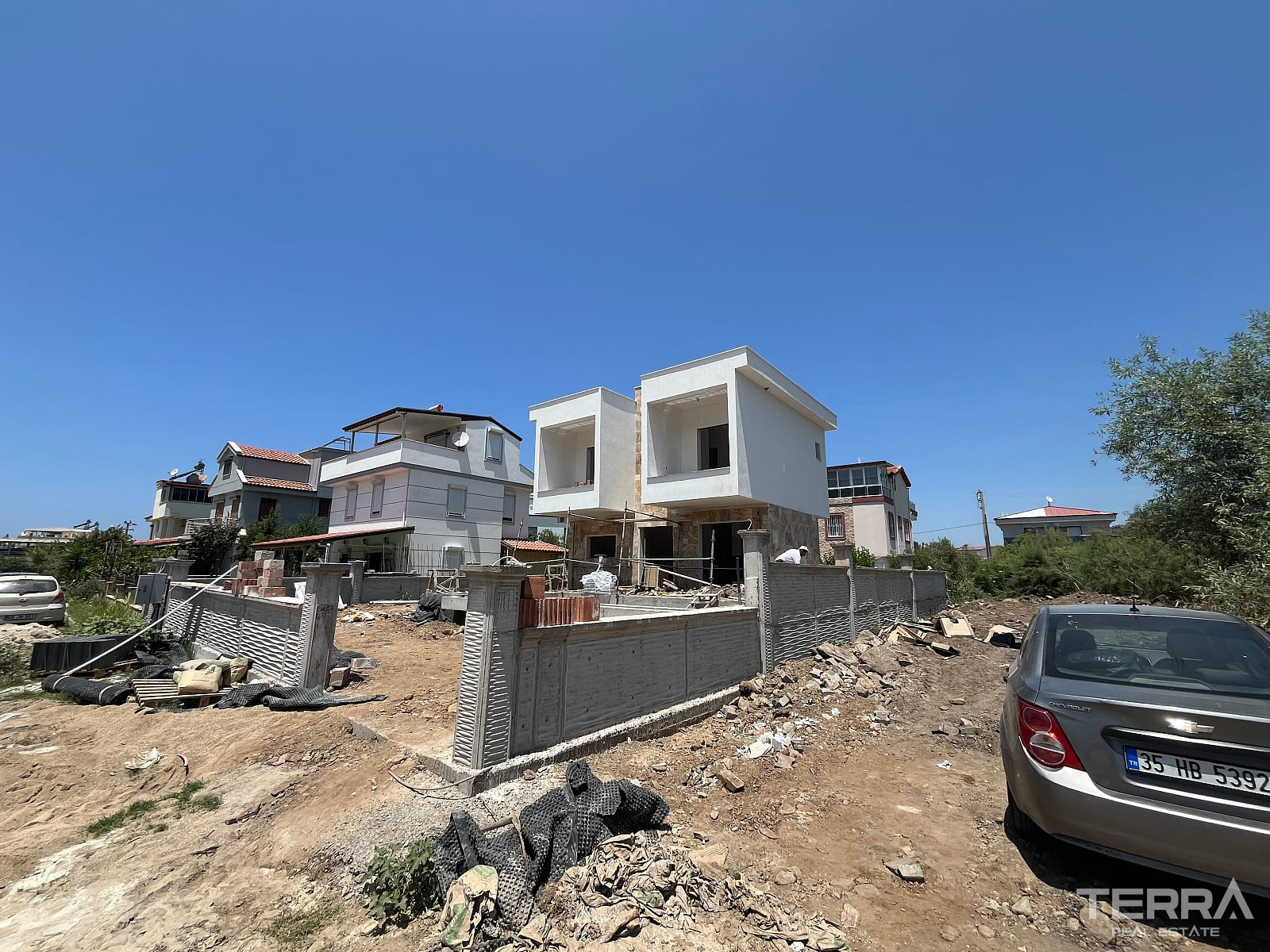 Villa with Private Pool and Garden for Sale in Kuşadası, Aydın, Turkey - 115388