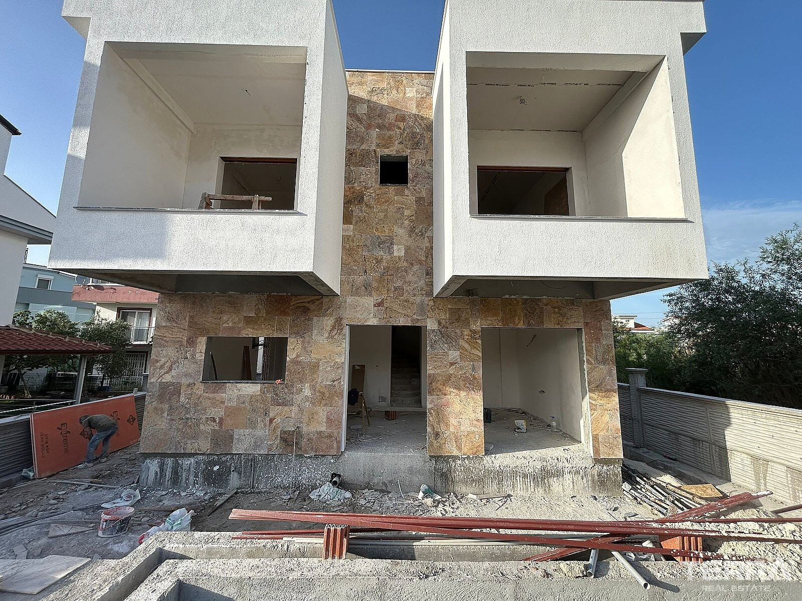 Villa with Private Pool and Garden for Sale in Kuşadası, Aydın, Turkey - 115390