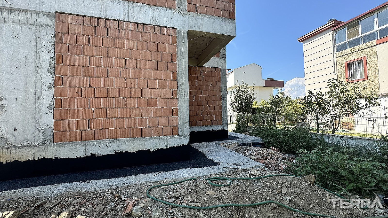 Villa with Private Pool and Garden for Sale in Kuşadası, Aydın, Turkey - 115415