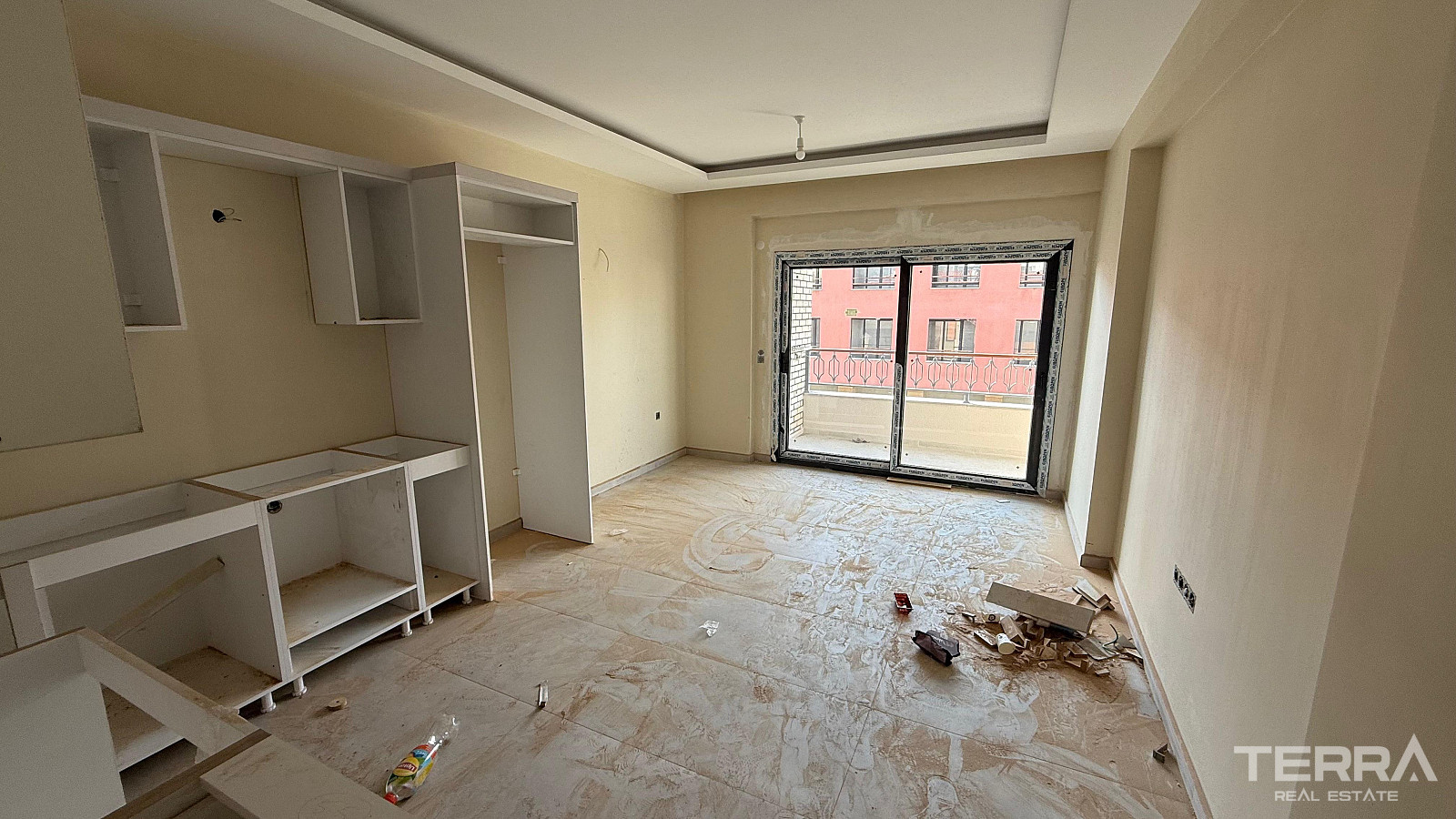 Central Apartments for Sale in Kuşadası, Aydın, Turkey - 115443