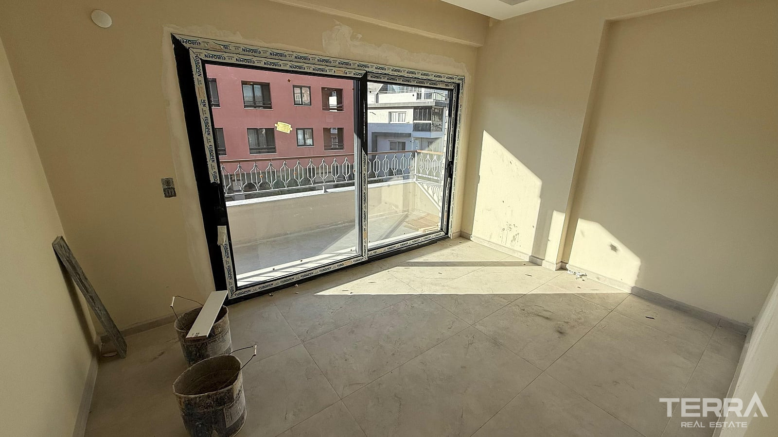 Central Apartments for Sale in Kuşadası, Aydın, Turkey - 115445