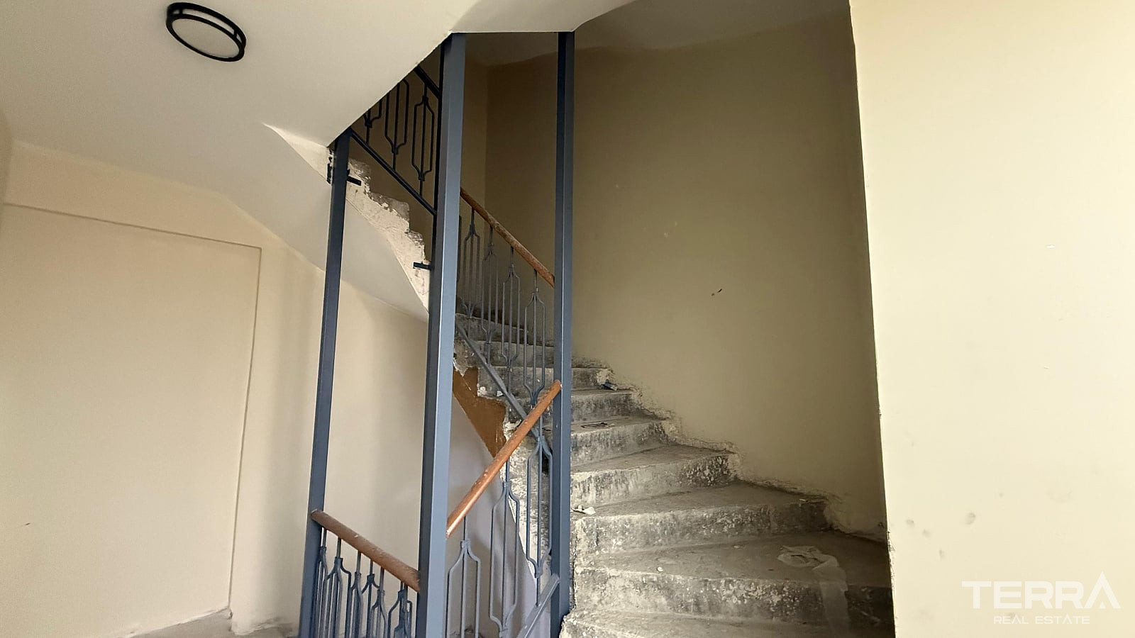 Central Apartments for Sale in Kuşadası, Aydın, Turkey - 115446