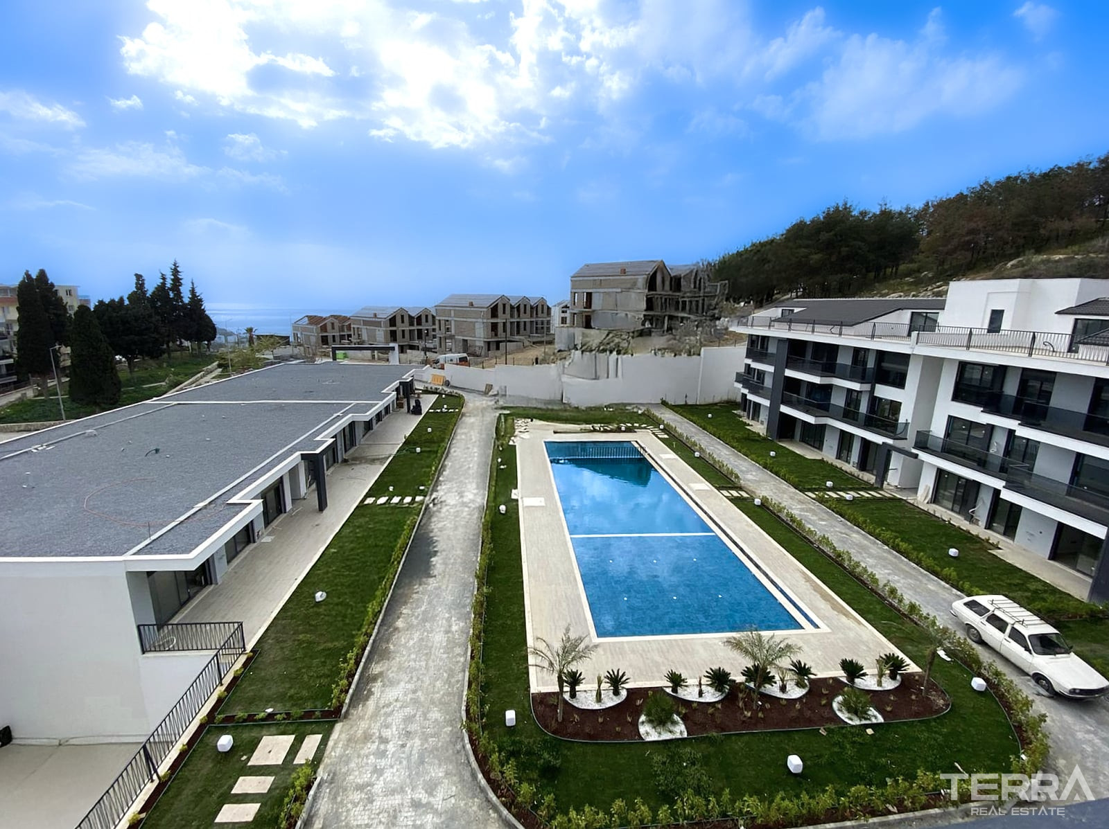 Apartments for Sale in Kuşadası, Aydın, Turkey - 115477