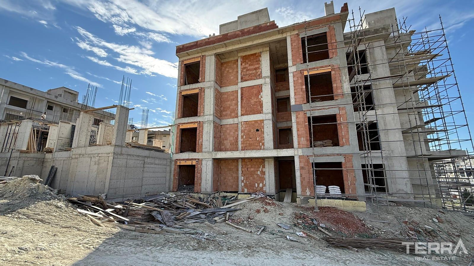 Apartments for Sale in Kuşadası, Aydın, Turkey - 115535