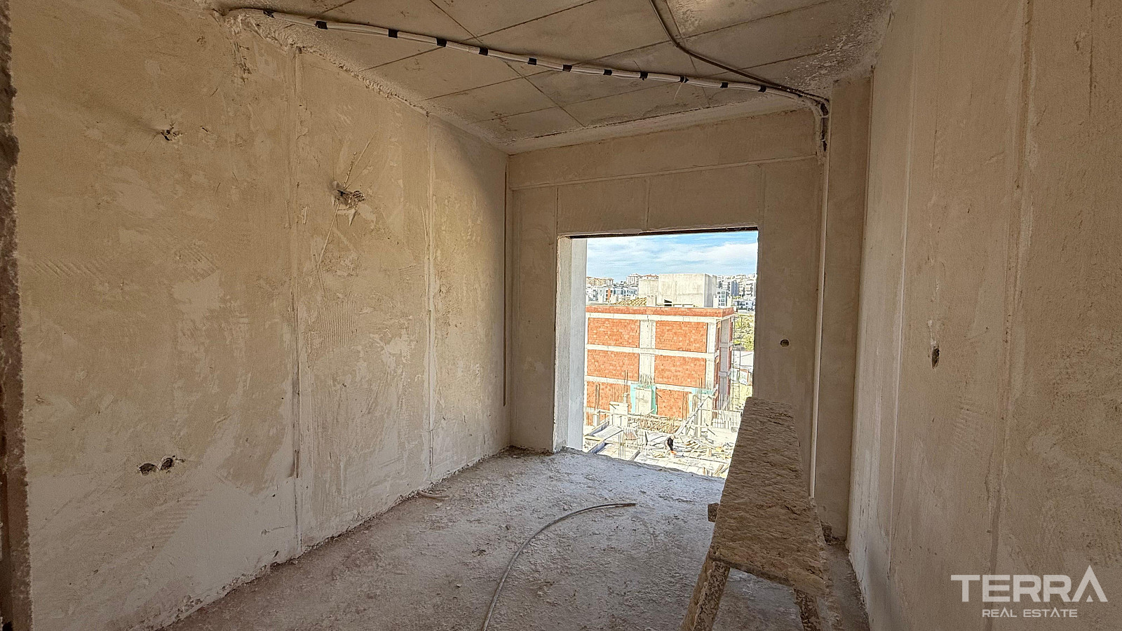 Apartments for Sale in Kuşadası, Aydın, Turkey - 115541