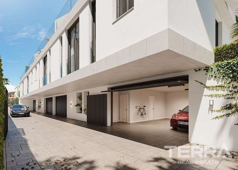 Townhouses with Private Pools for Sale in Málaga, Costa del Sol - 116885