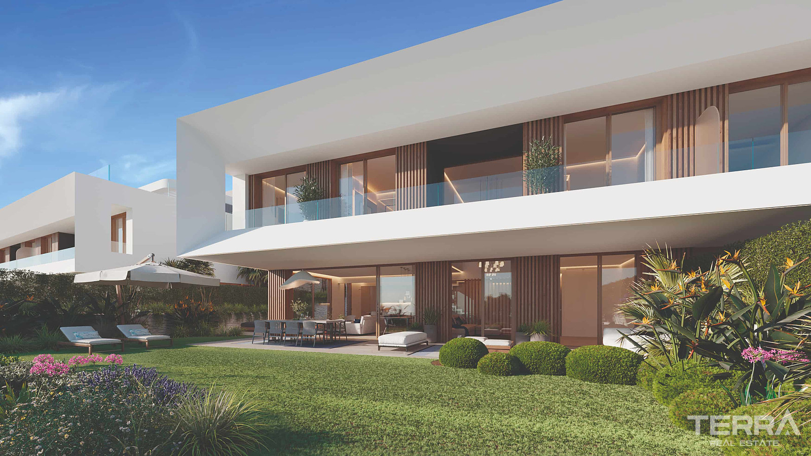 Sea View Villas for Sale in Estepona, Costa del Sol, Spain - 117011