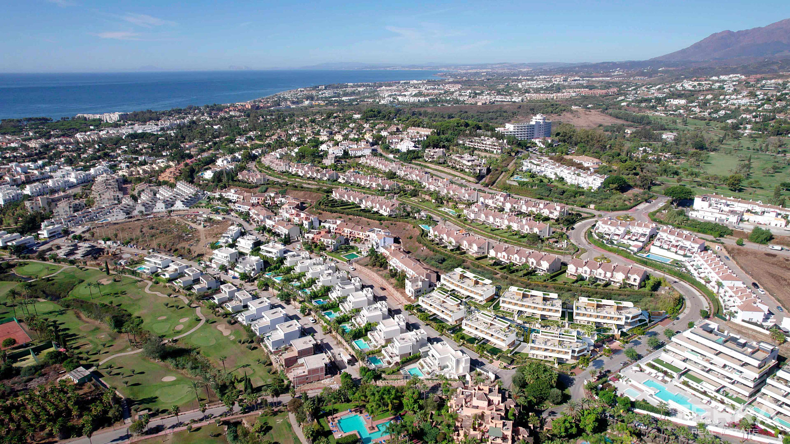 Sea View Villas for Sale in Estepona, Costa del Sol, Spain - 117017