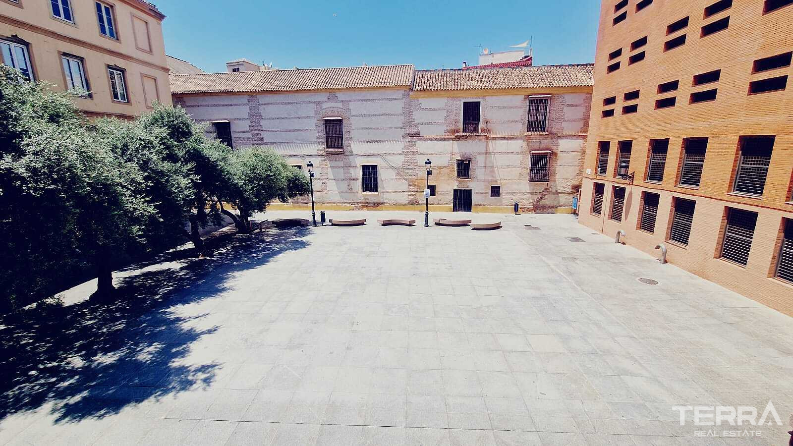 Renovated Apartment for Sale in Málaga, Costa del Sol - 117869