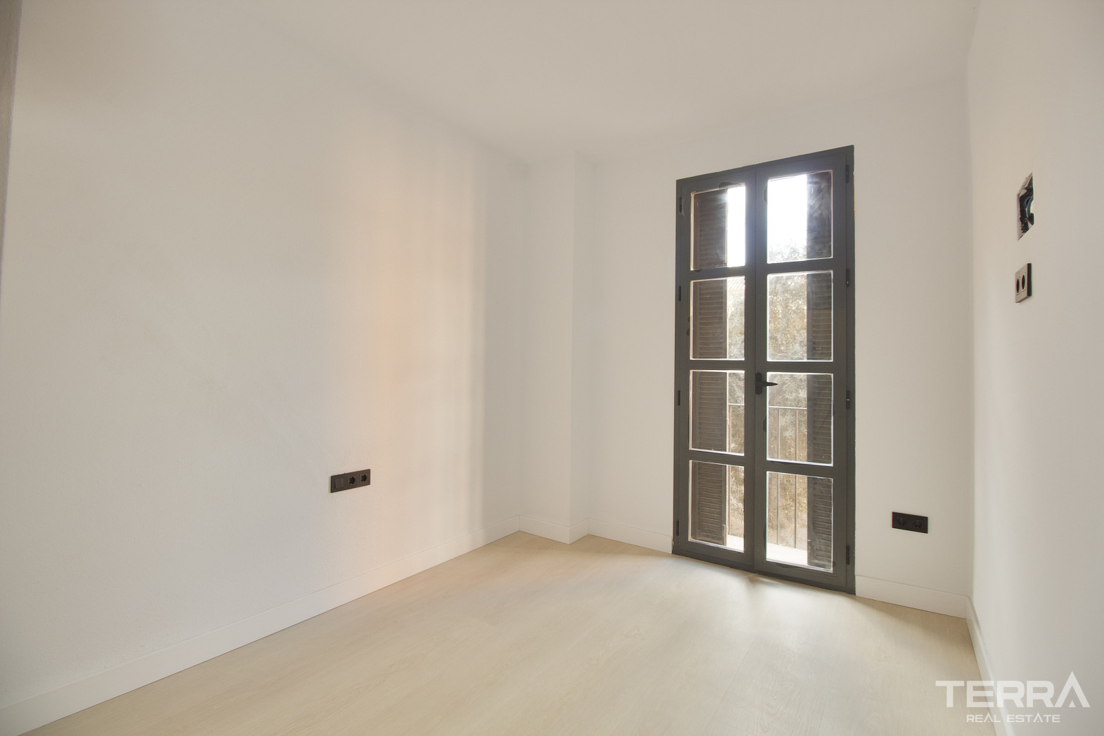 Renovated Apartment for Sale in Málaga, Costa del Sol - 117879