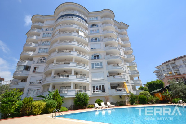 Großes und gut geschnittenes Penthouse in Tosmur, Alanya