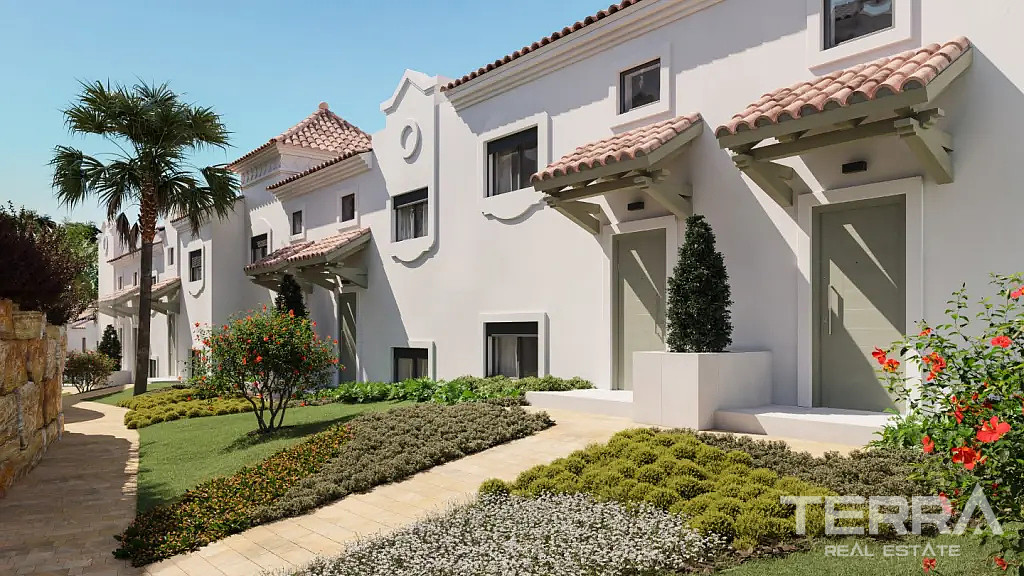 Golf Townhouses for Sale in Estepona, Costa del Sol - 118180