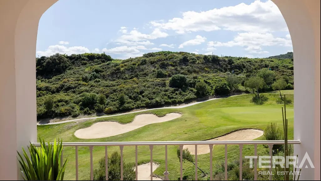 Golf Townhouses for Sale in Estepona, Costa del Sol - 118182