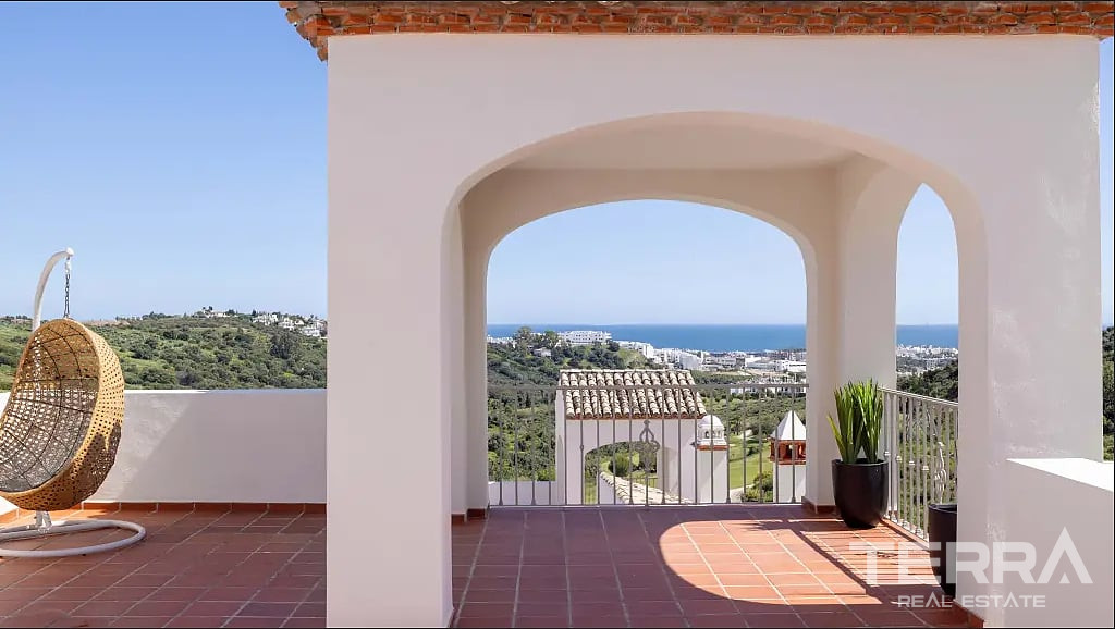 Golf Townhouses for Sale in Estepona, Costa del Sol - 118186