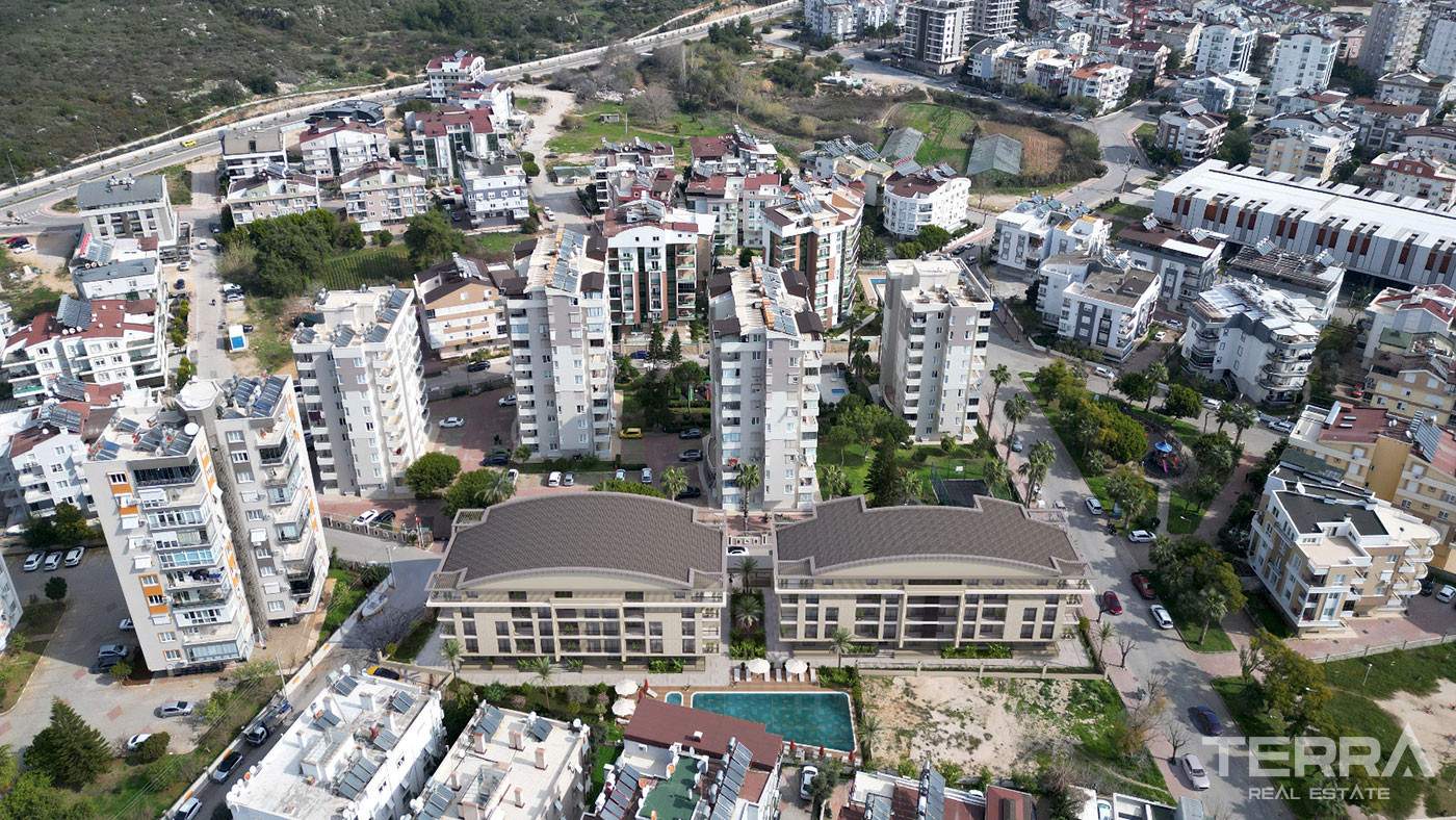 Antalya, Konyaaltı'nda Havuzlu Sitede Satılık Daireler - 118638