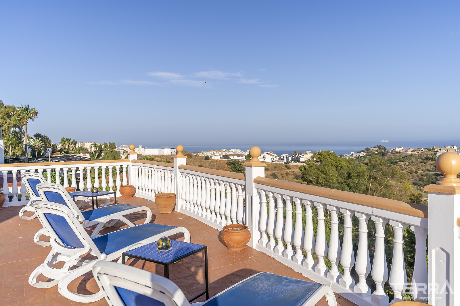 Sea View Villa for Sale in Benalmádena, Costa del Sol - 119233