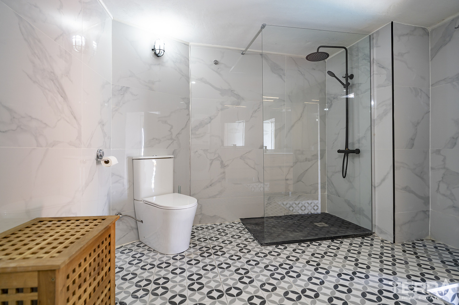 Sea View Villa for Sale in Benalmádena, Costa del Sol - 119294