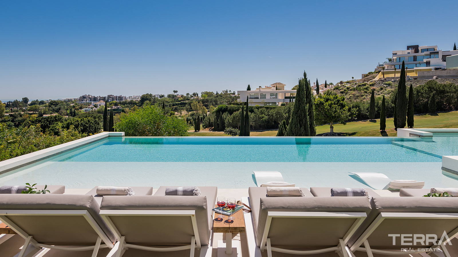 İspanya, Benahavis’te Plaja Yakın Satılık Golf Villası - 120158