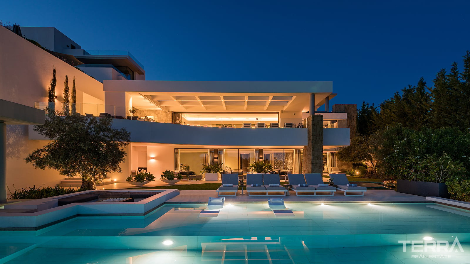 İspanya, Benahavis’te Plaja Yakın Satılık Golf Villası - 120163