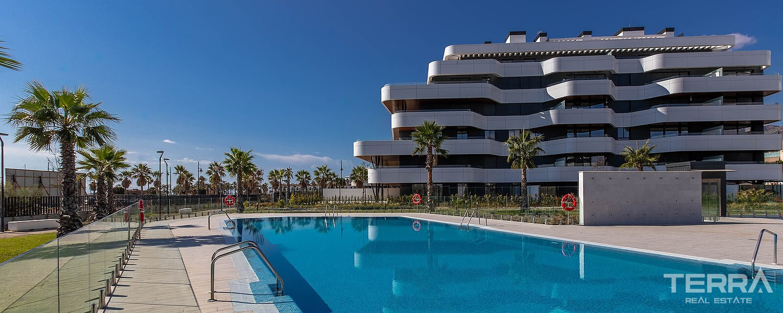 Beachfront Apartment for Sale in Torremolinos, Costa del Sol, Spain - 120317