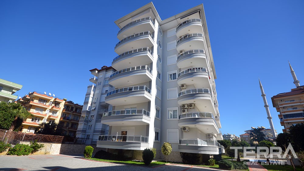 Wohnung zu verkaufen mit separater Küche im Stadt Zentrum von Alanya. - 7004
