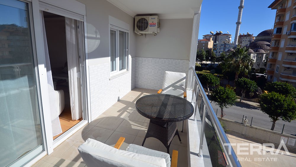 Wohnung zu verkaufen mit separater Küche im Stadt Zentrum von Alanya. - 7028