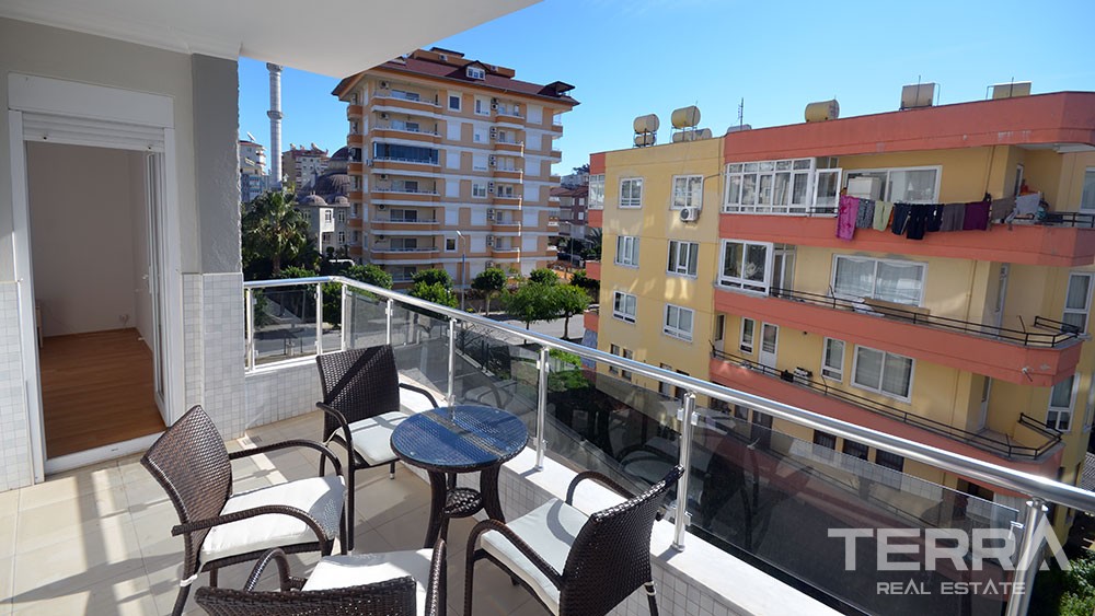 Wohnung zu verkaufen mit separater Küche im Stadt Zentrum von Alanya. - 7031