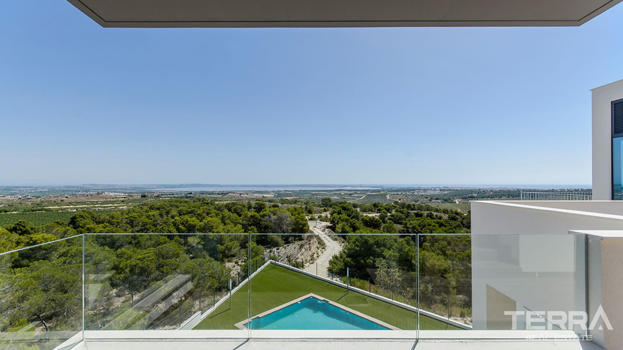 Sea View Villas for Sale in San Miguel de Salinas, Costa Blanca, Spain