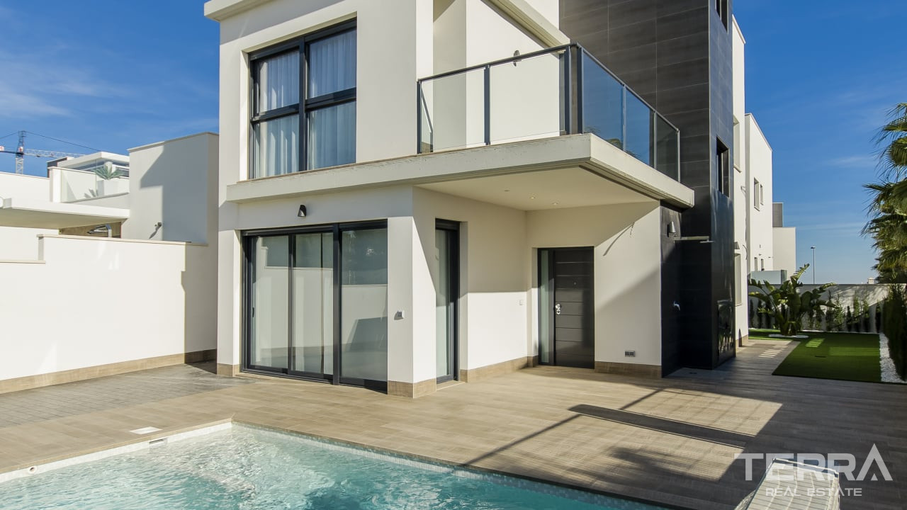 Sea View Villas for Sale in San Miguel de Salinas, Costa Blanca, Spain - 120730