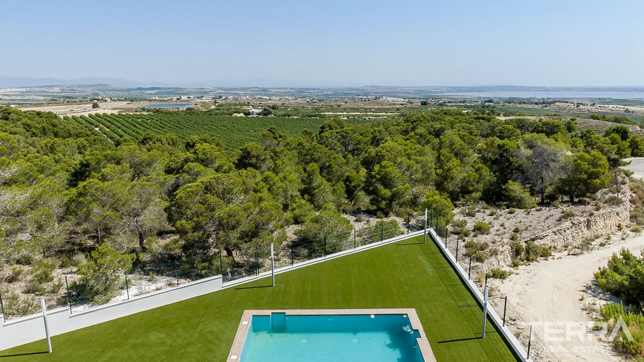 Sea View Villas for Sale in San Miguel de Salinas, Costa Blanca, Spain - 120732