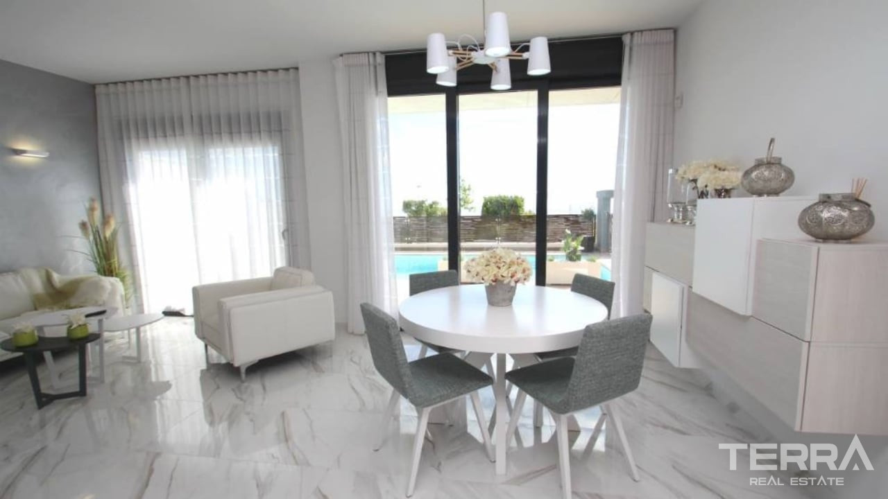 Sea View Villas for Sale in San Miguel de Salinas, Costa Blanca, Spain - 120740