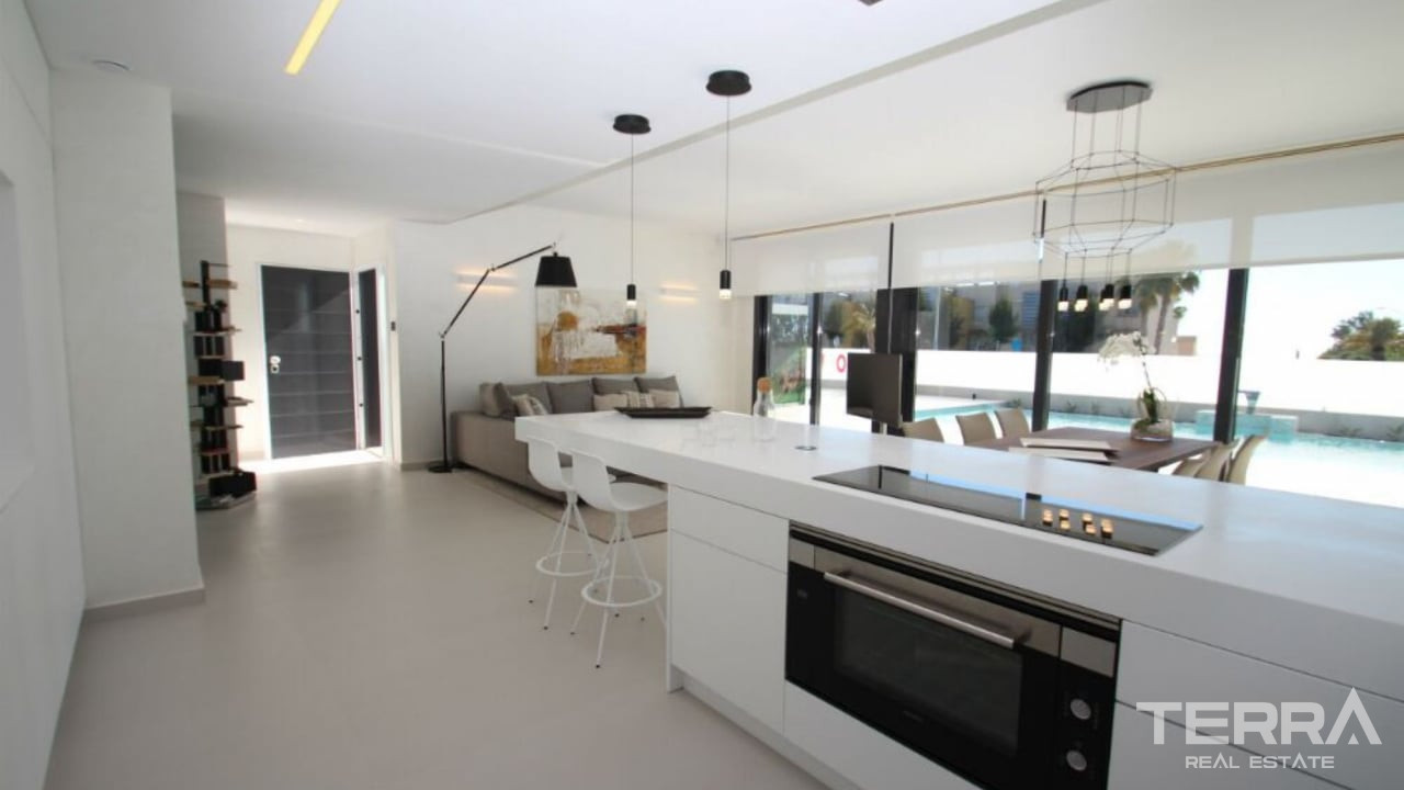 Sea View Villas for Sale in San Miguel de Salinas, Costa Blanca, Spain - 120741